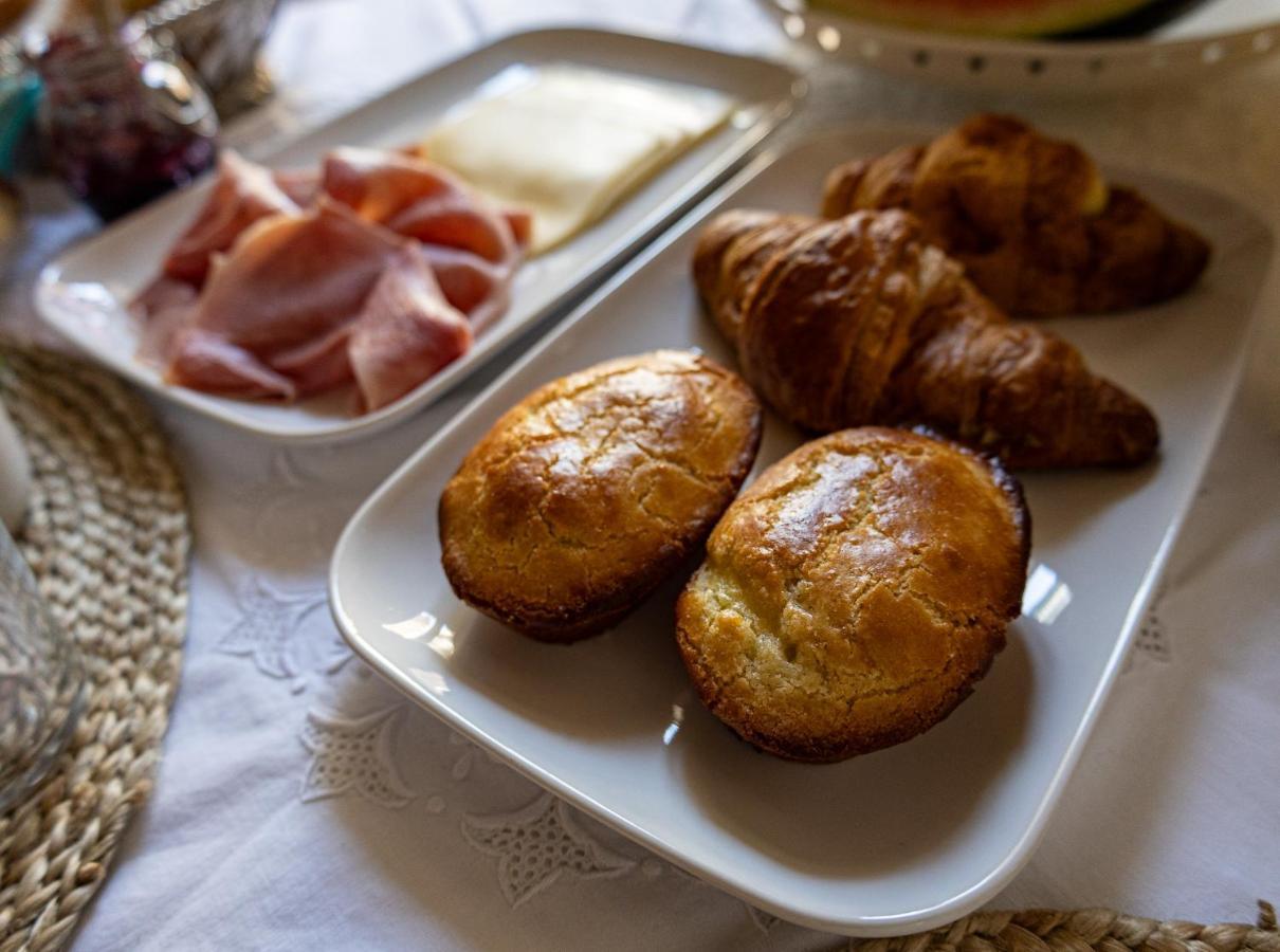 Palazzo Della Contessa - Suites & Breakfast Lecce Buitenkant foto