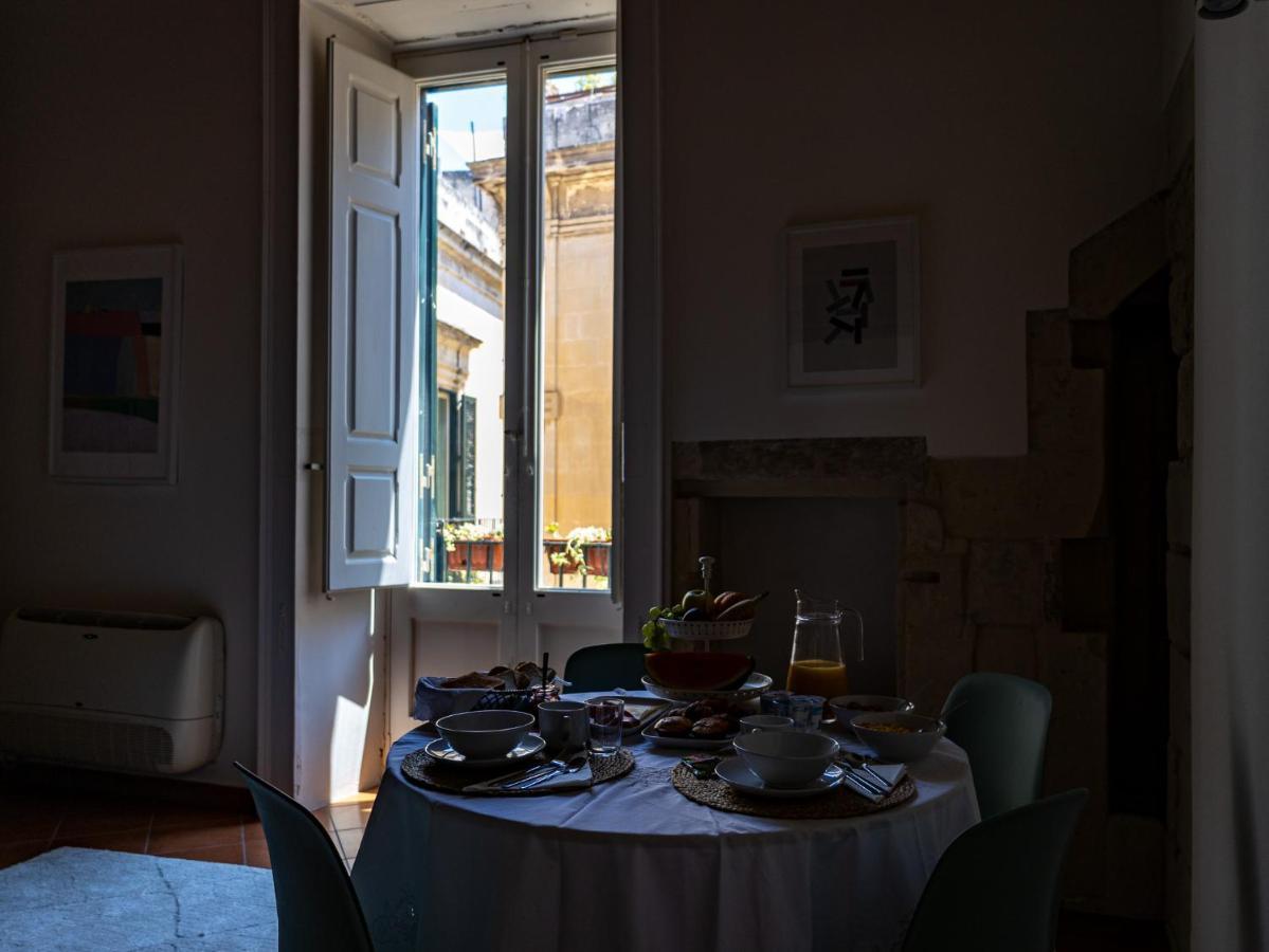 Palazzo Della Contessa - Suites & Breakfast Lecce Buitenkant foto